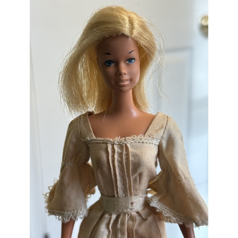 Vintage 1966 Barbie Doll With Bendable Knees Hip Twist Blonde Hair Korea 11.5"